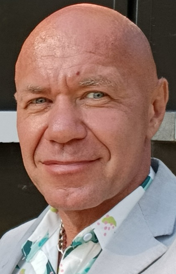 Михаил Миллионов