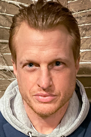 Адам Макдональд