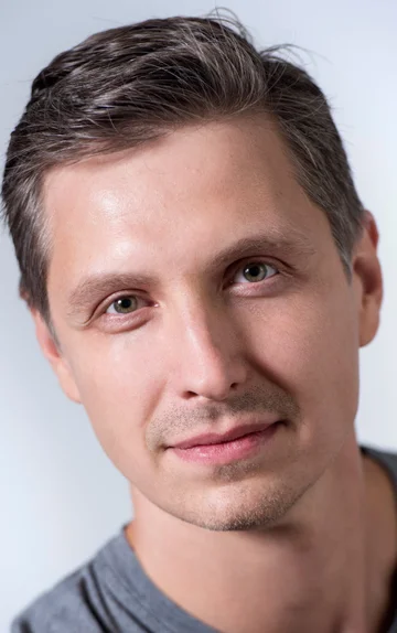 Александр Сазонов