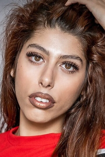 Лаура Корбачо