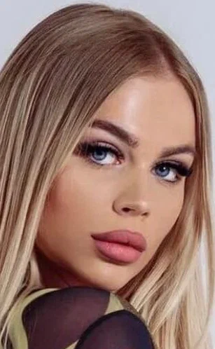 Марина Страхова